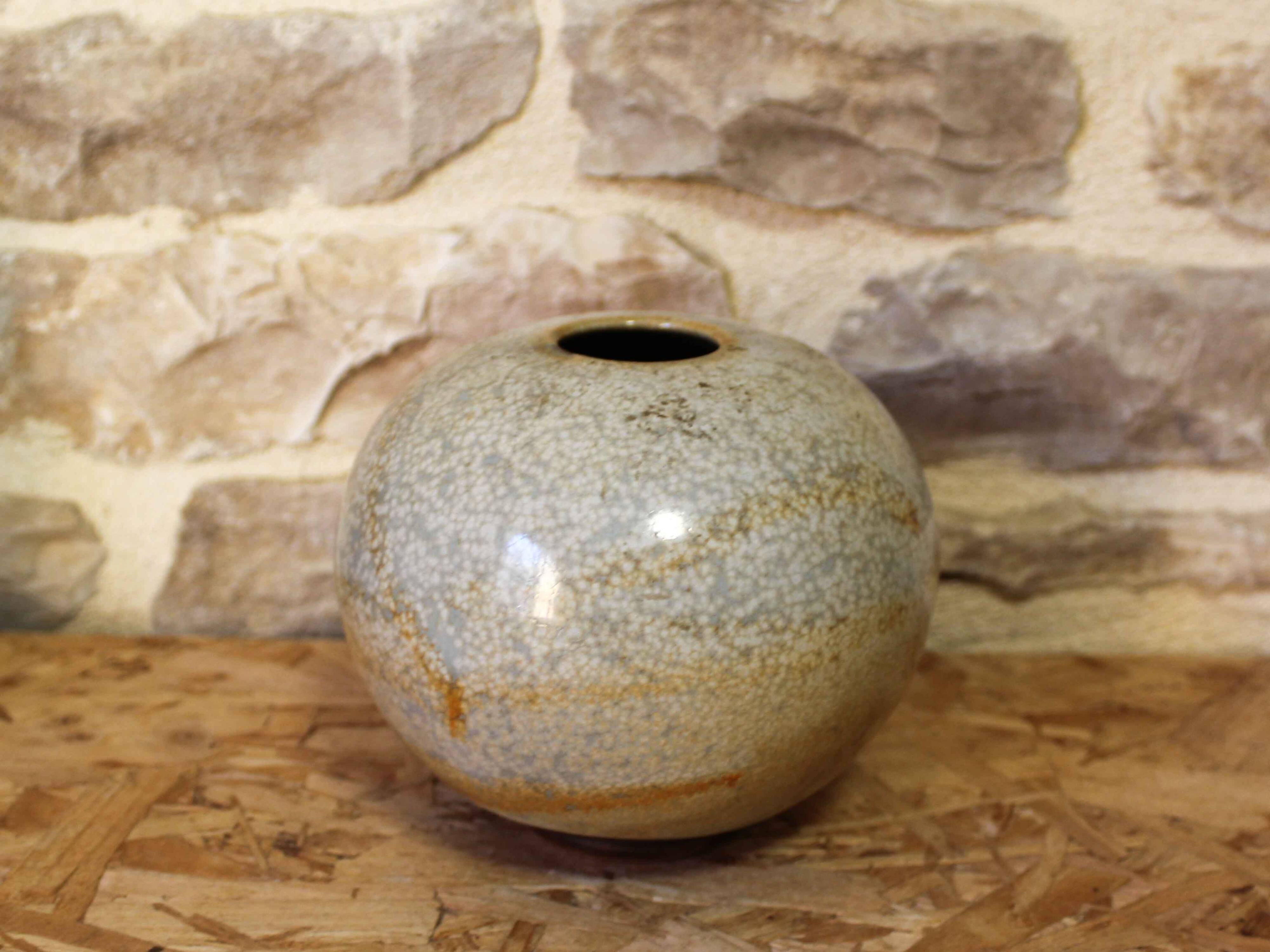 Glazed stoneware vase by Daniel de Montmollin