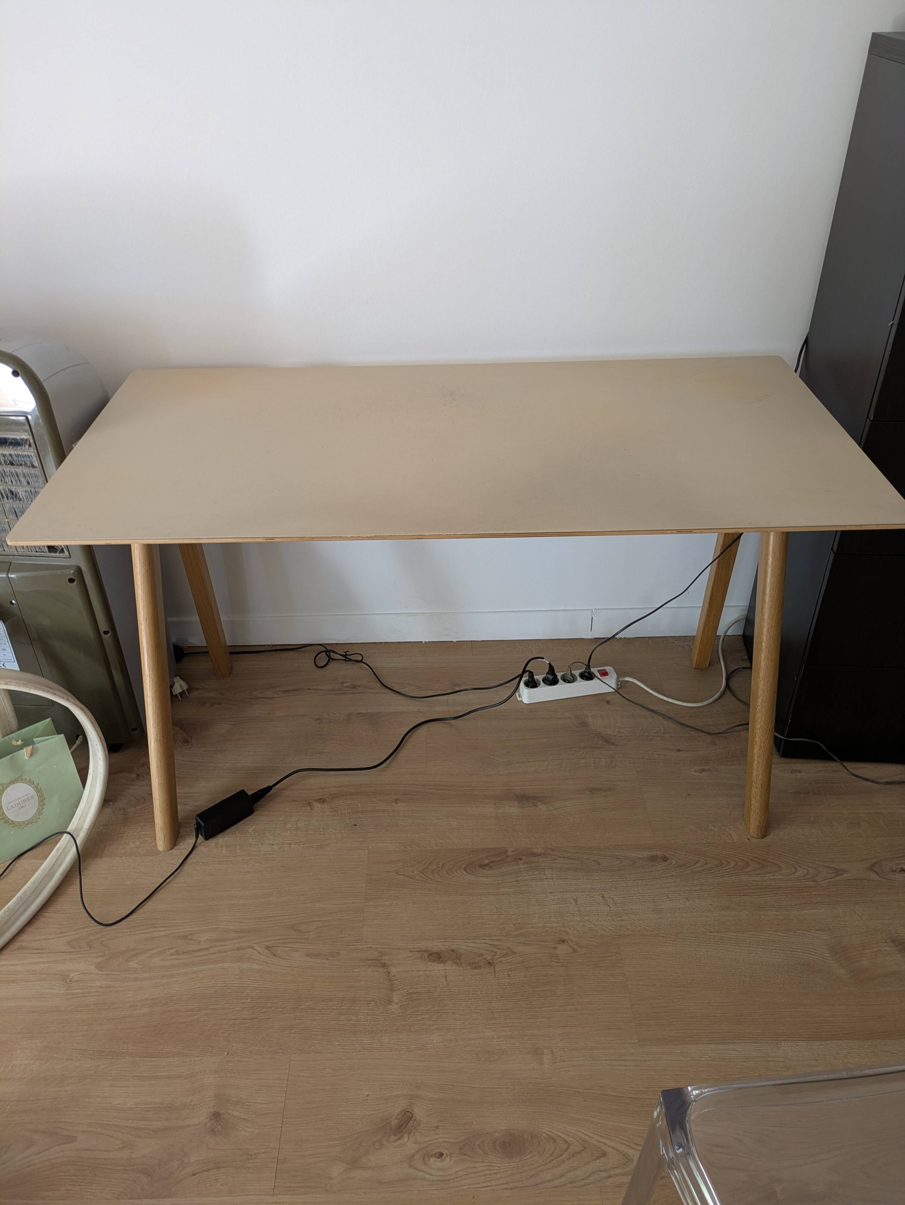 Copenhagen desk CPH90