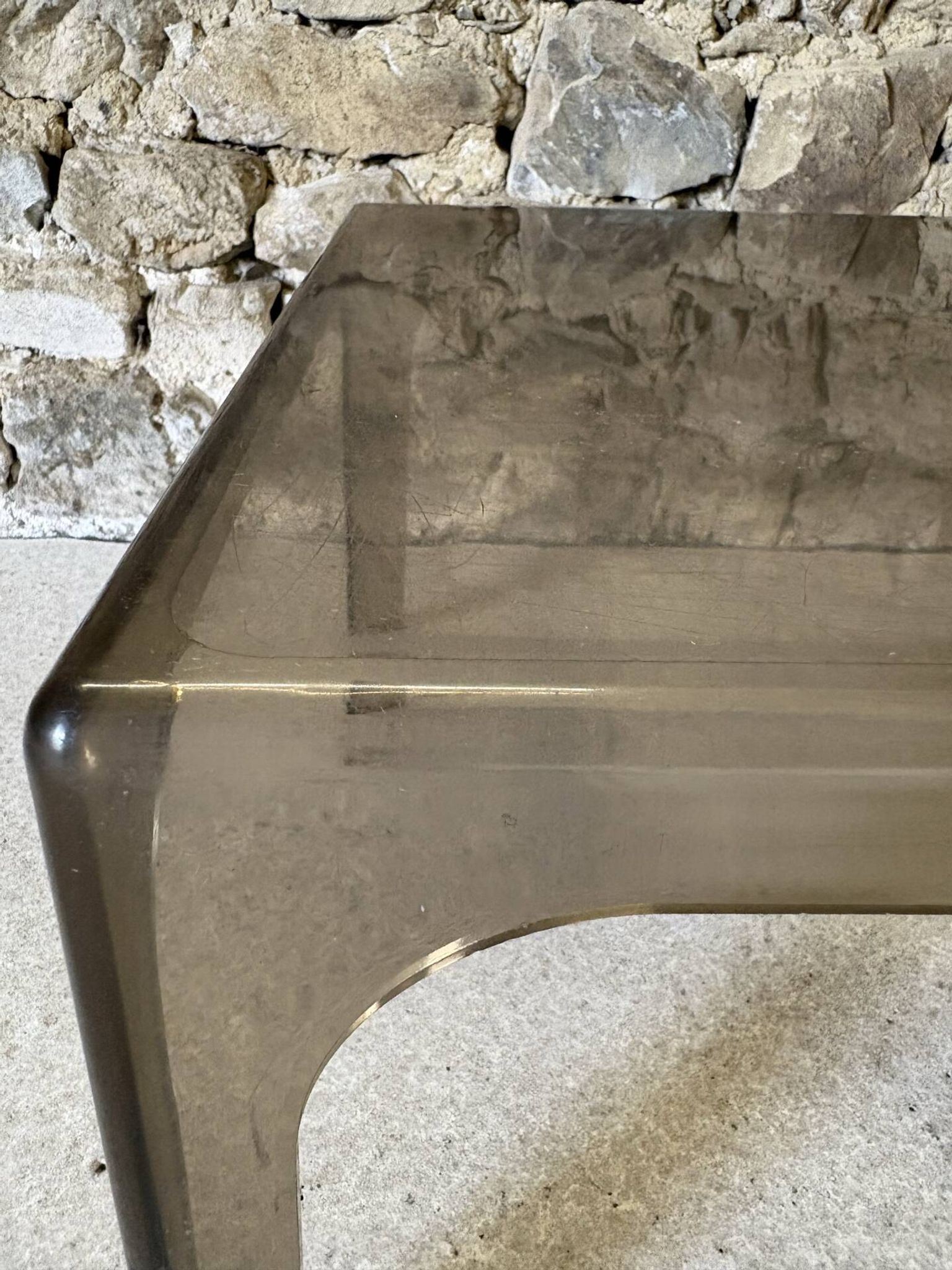 Table basse carré en plastique moulé, 1970
