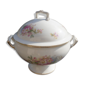 Porcelain soup tureen