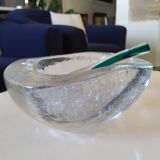 Imposing cracked glass mortar