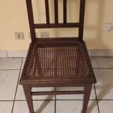 Chaise cannée en chêne foncé