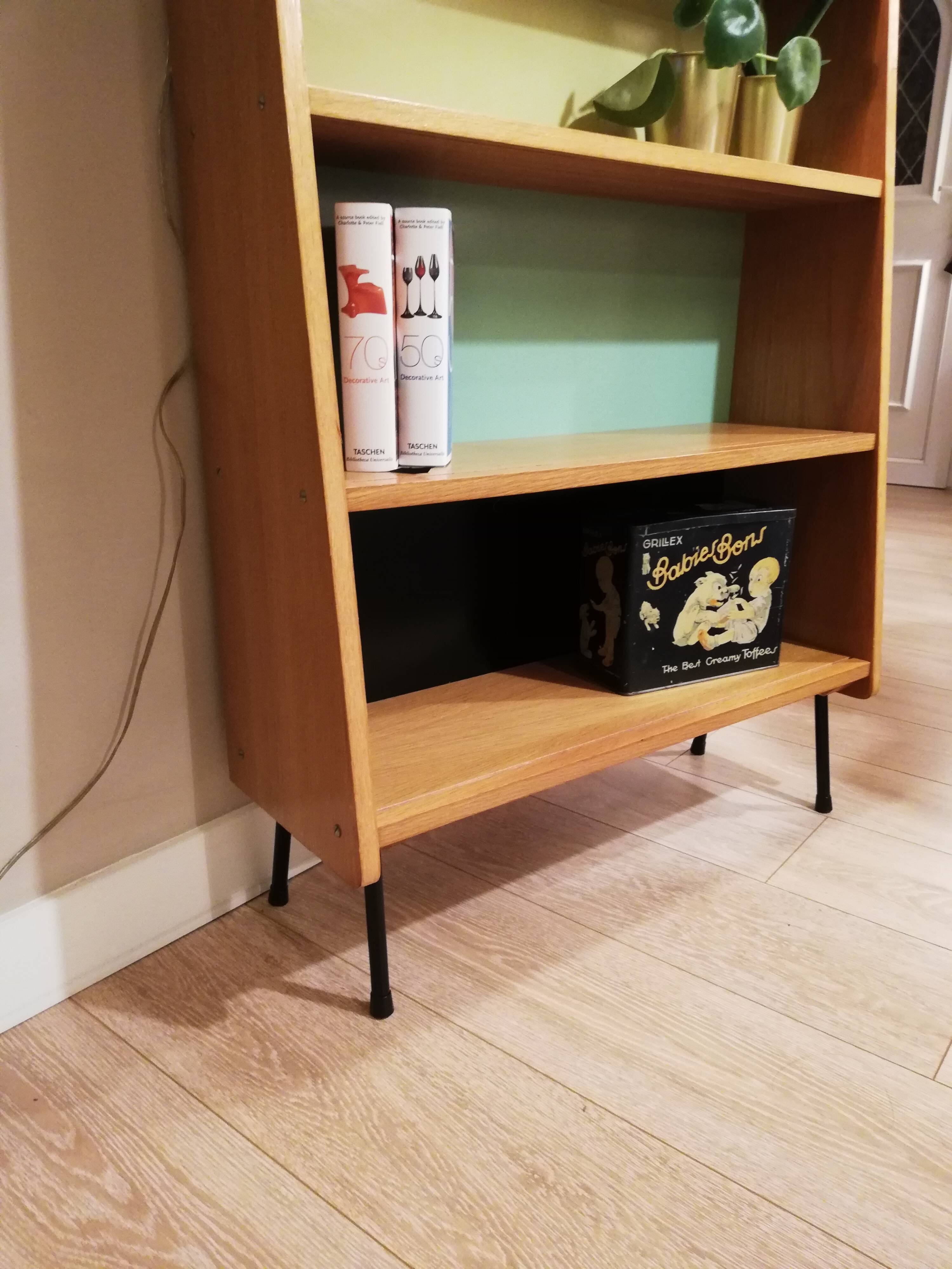 Bookcase 50