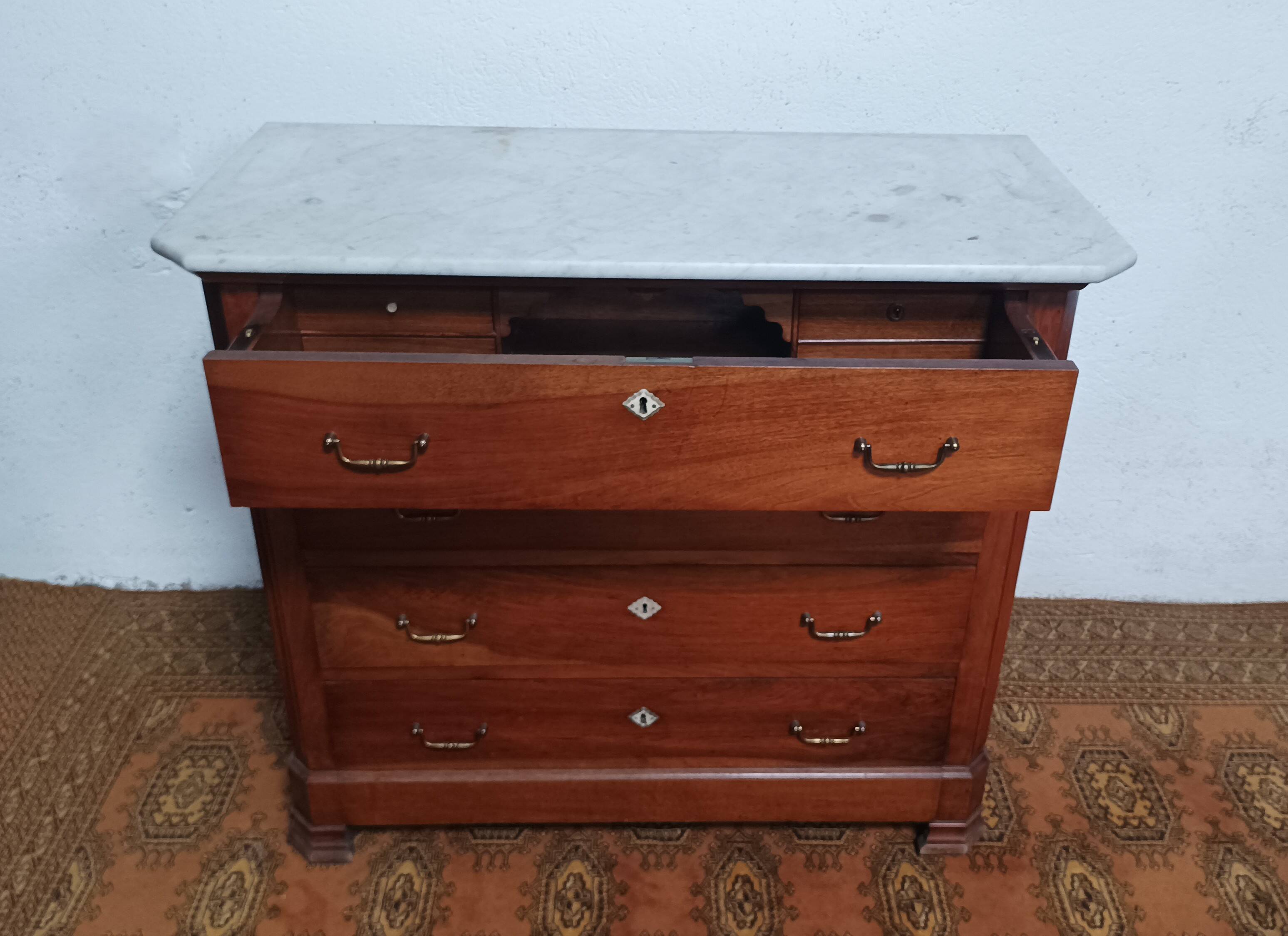 Louis Philippe walnut chest of drawers