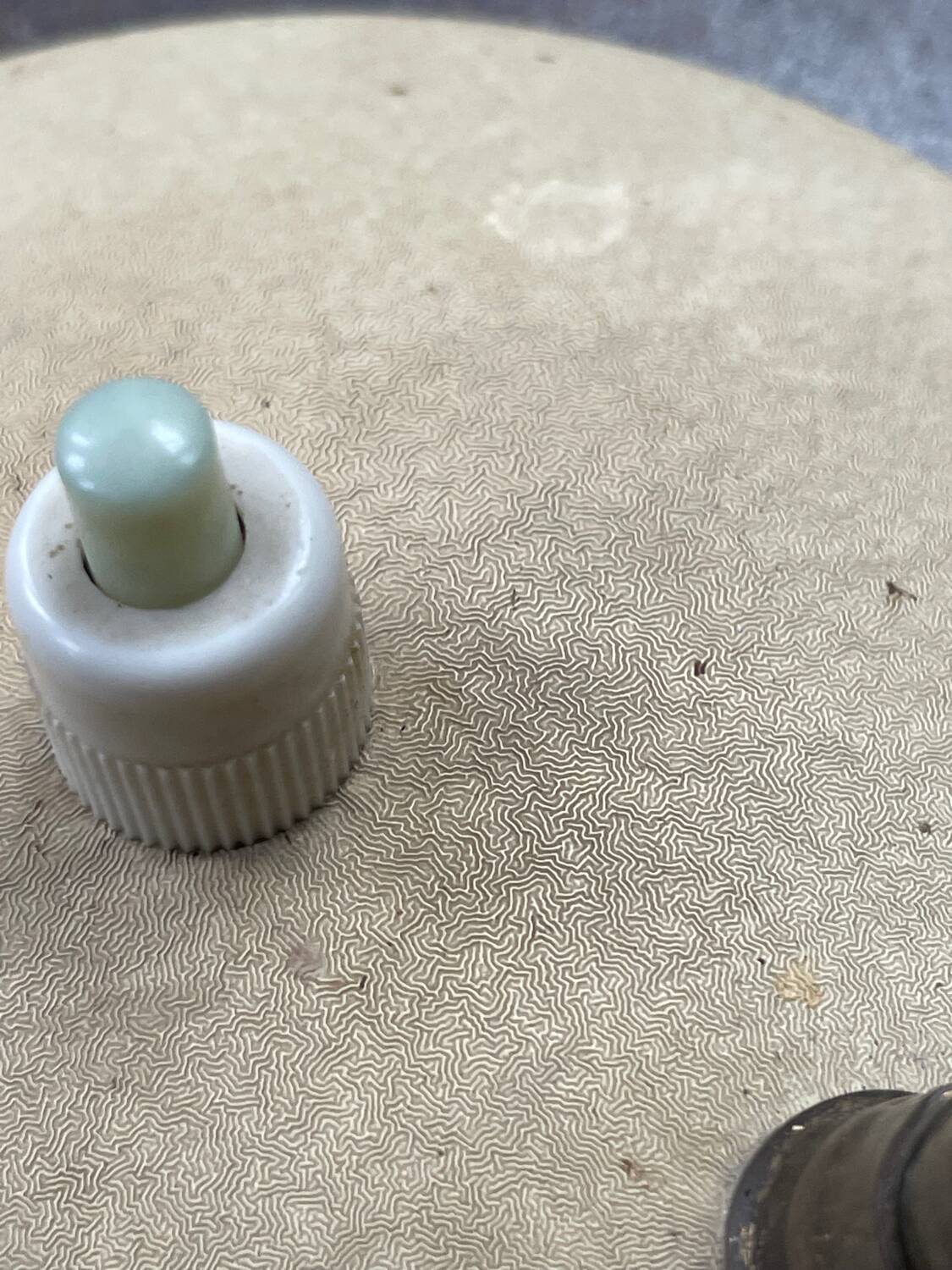 Beige metal saucer lamp, 1950s