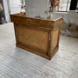 Trading counter central island pine