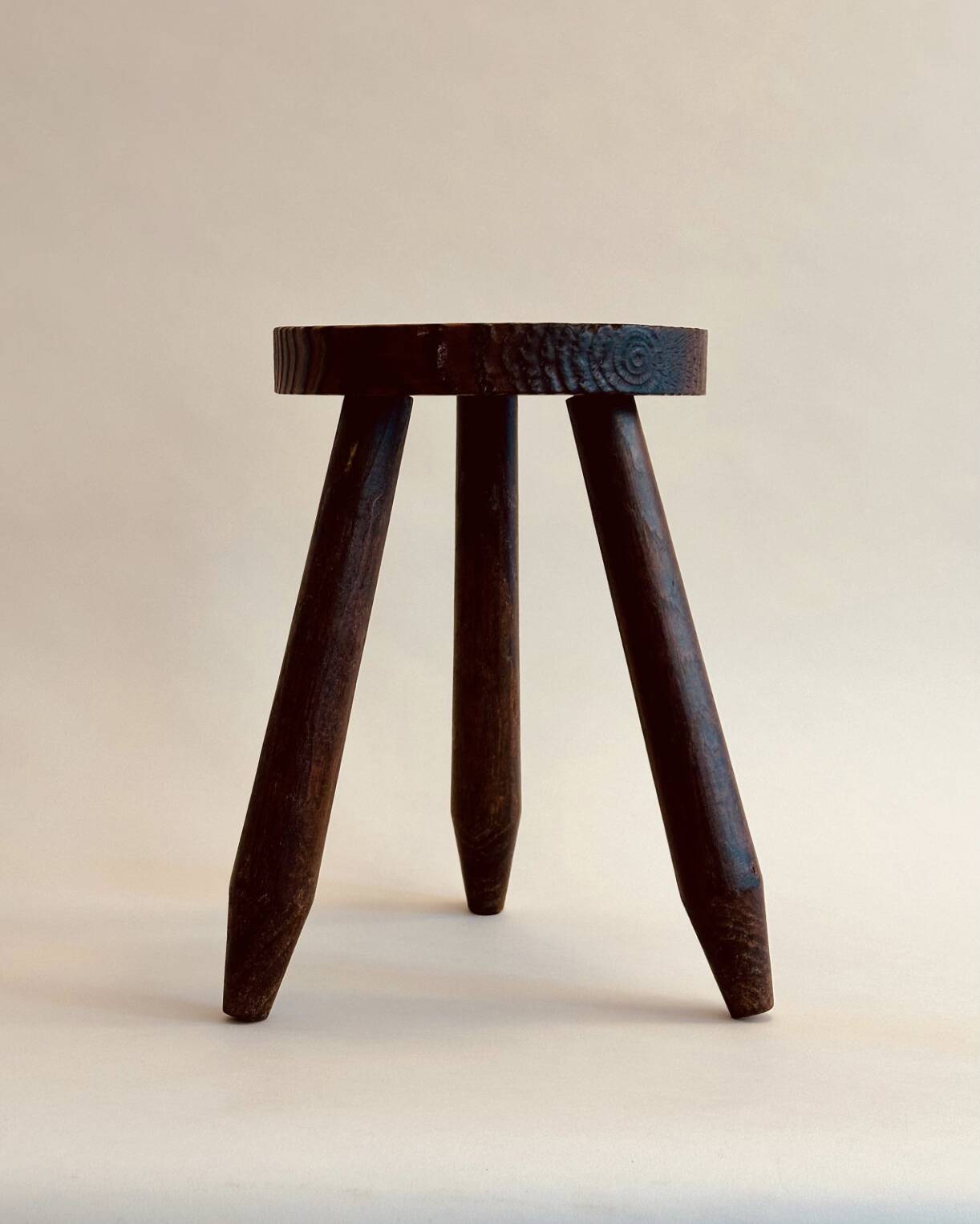 Modernist tripod stool