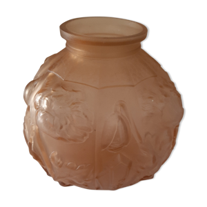 Vase P. De Cagny