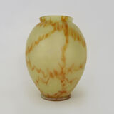 Vase vintage en pâte de verre jaune orangé style Clichy. Année 50 60