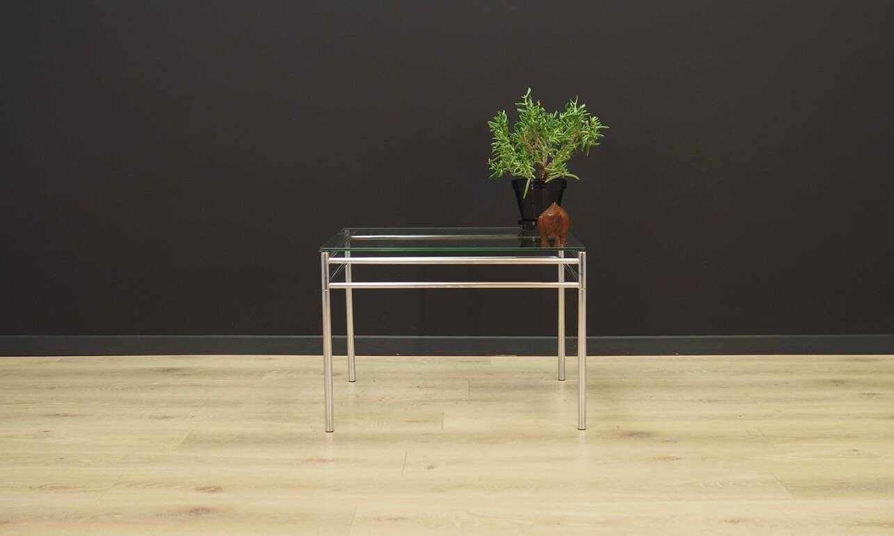 Table basse, design danois, années 1960, production : Danemark