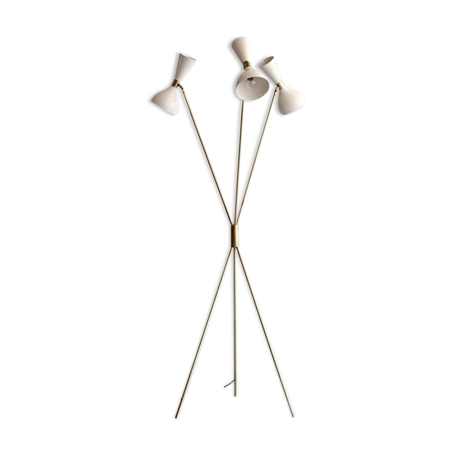 Tripod lamppost in the style of Italian creations