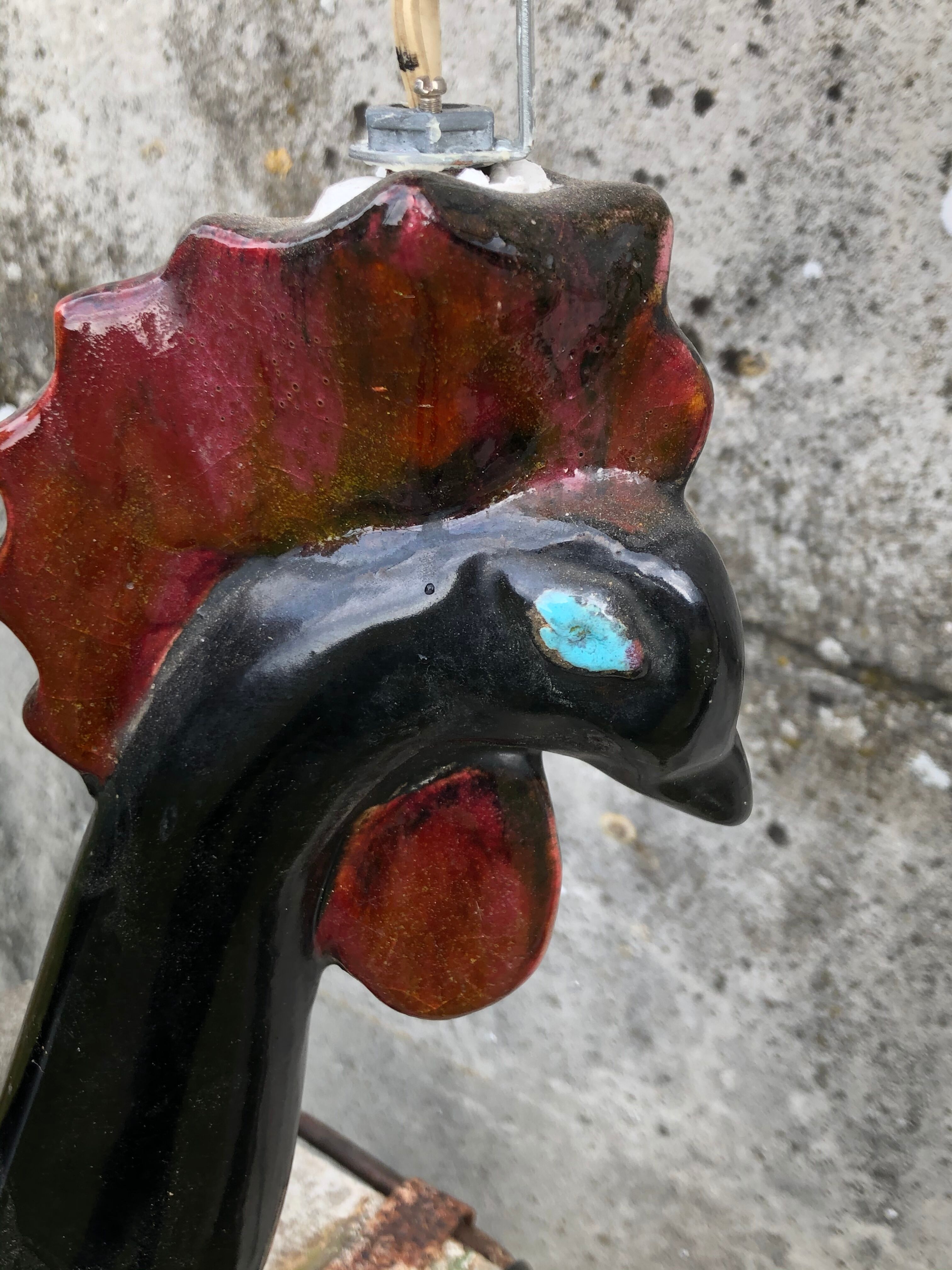 Zoomorphic black rooster lamp