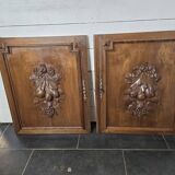 Paire de portes en bois sculpté en noyer