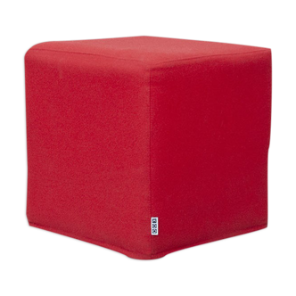 Koo red mobile square pouf