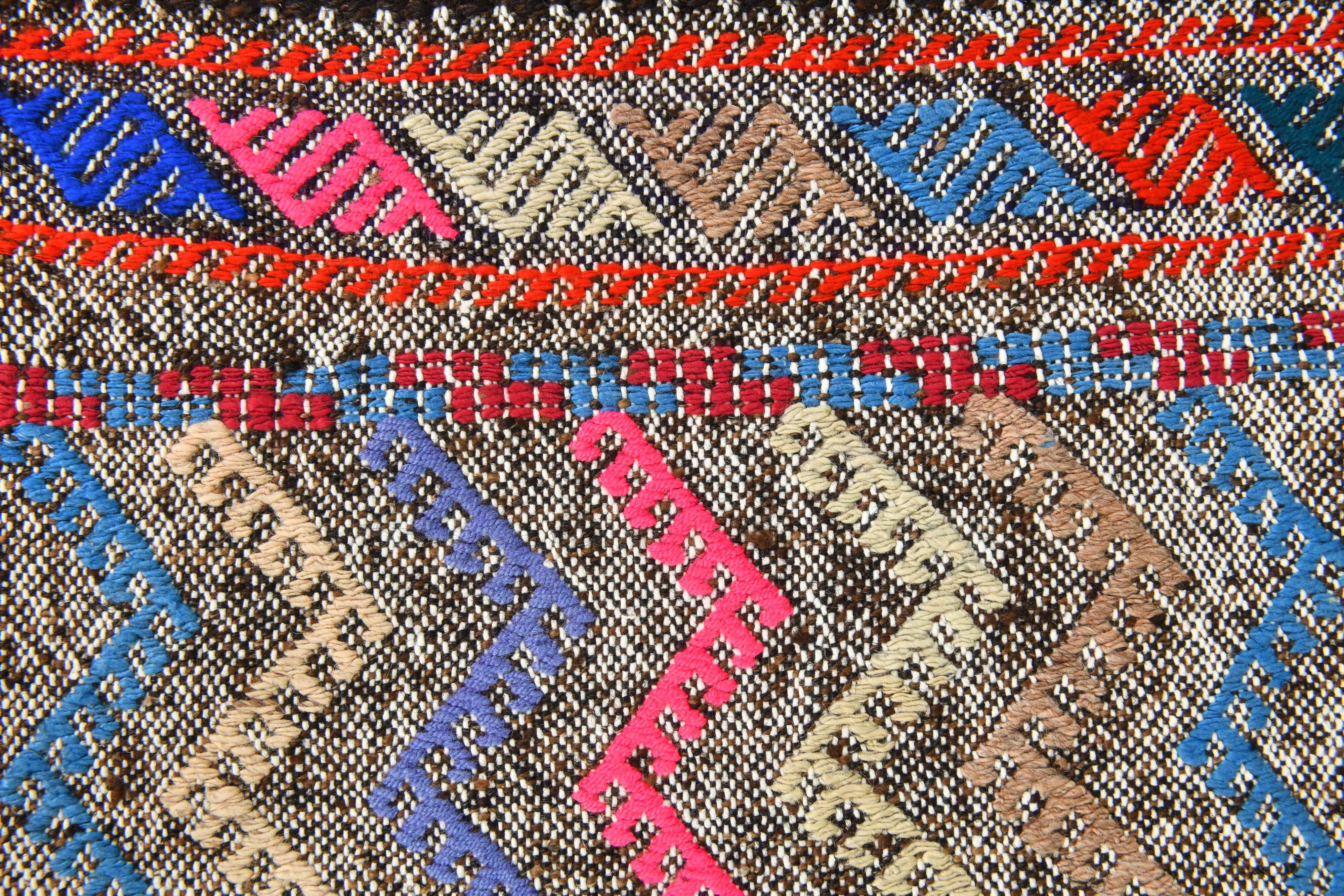 Tapis kilim vintage multicolore à motifs zigzag géométriques, 184x274 cm