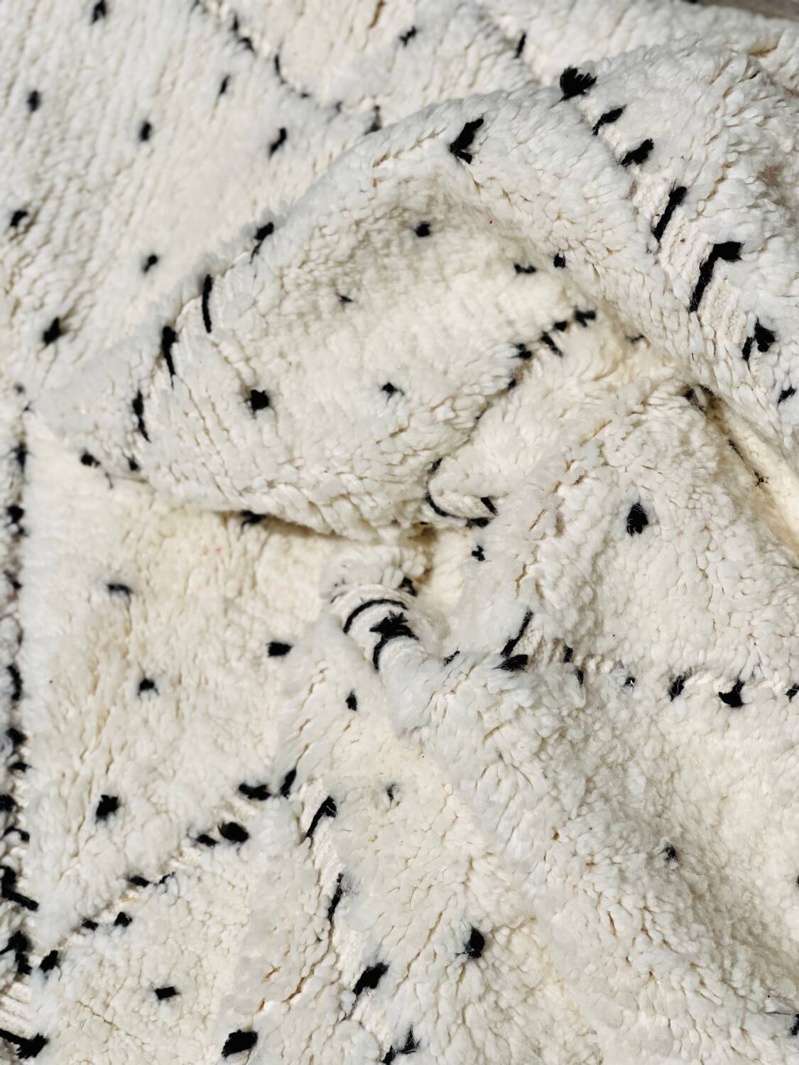 New M'rit polka dot rug