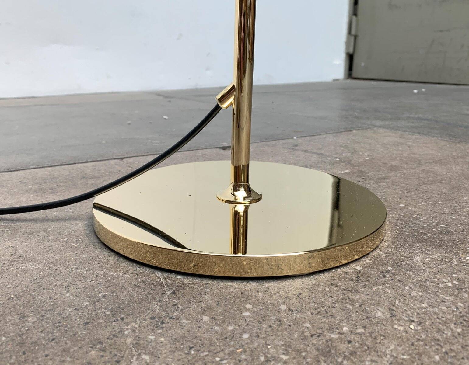 German Vintage Floor Lamp in Hollywood Regency Style in Brass by Florian Schulz