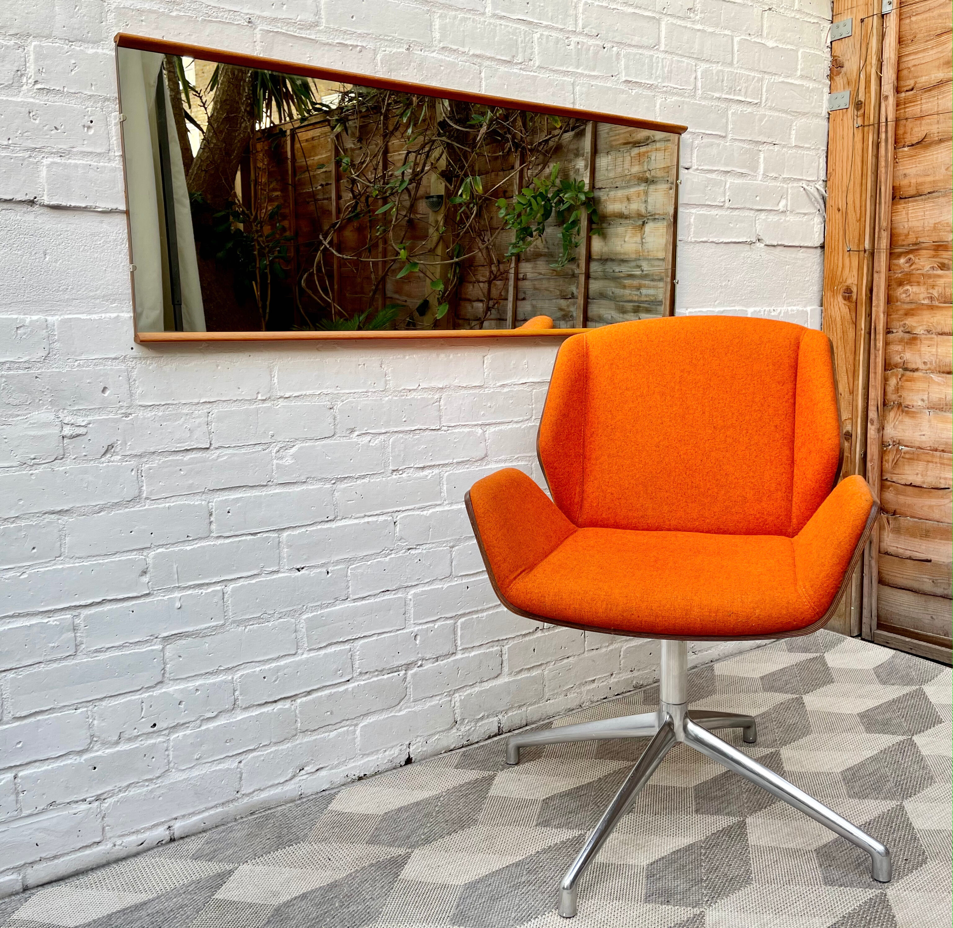 Chaise de bureau pivotante Kruze de Boss Design