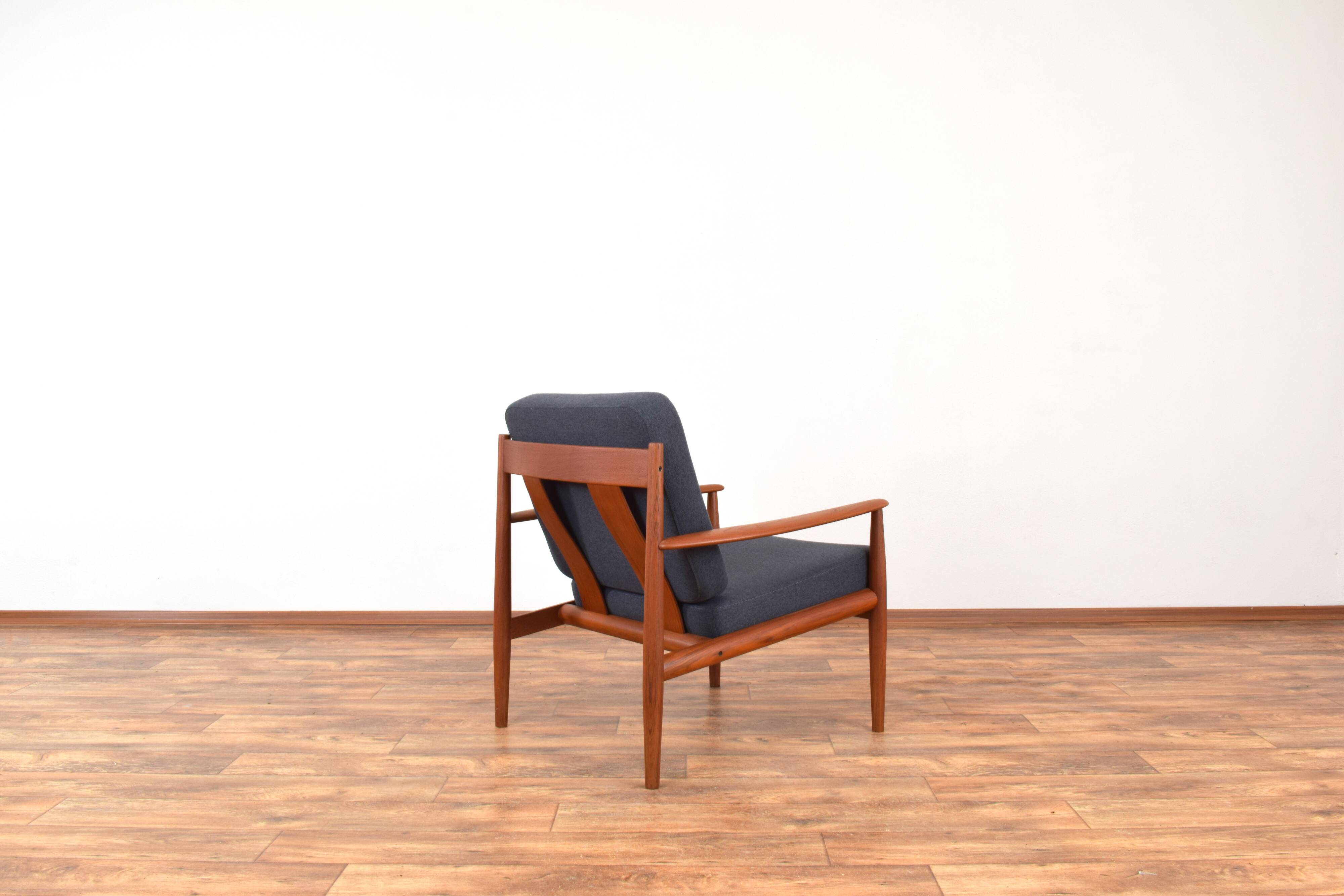 Mid-century Danish teak lounge chair by Grete Jalk of France & Søn, 1960s.