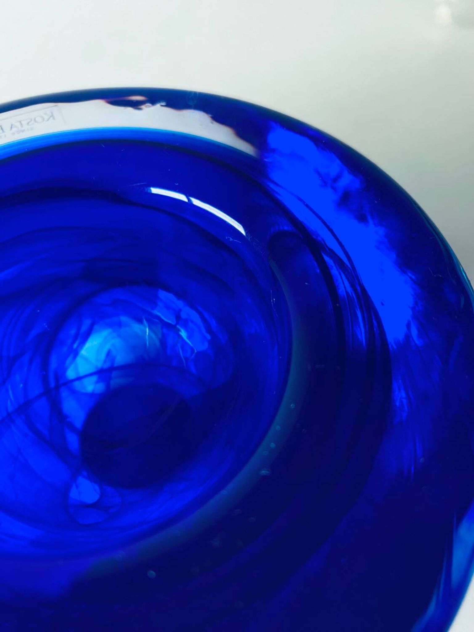 Bougeoir en verre bleu Kosta Boba