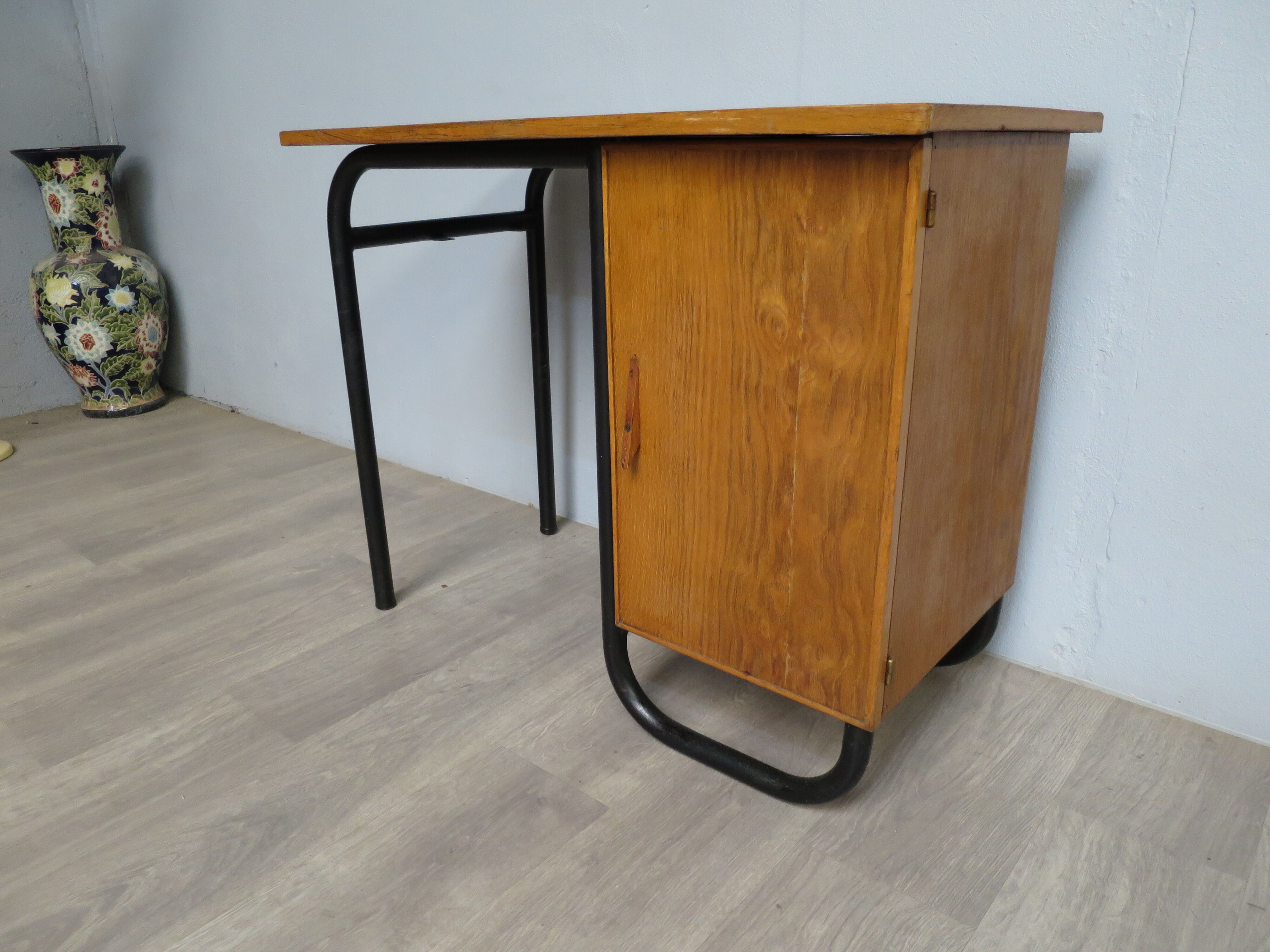 Oak and metal school office