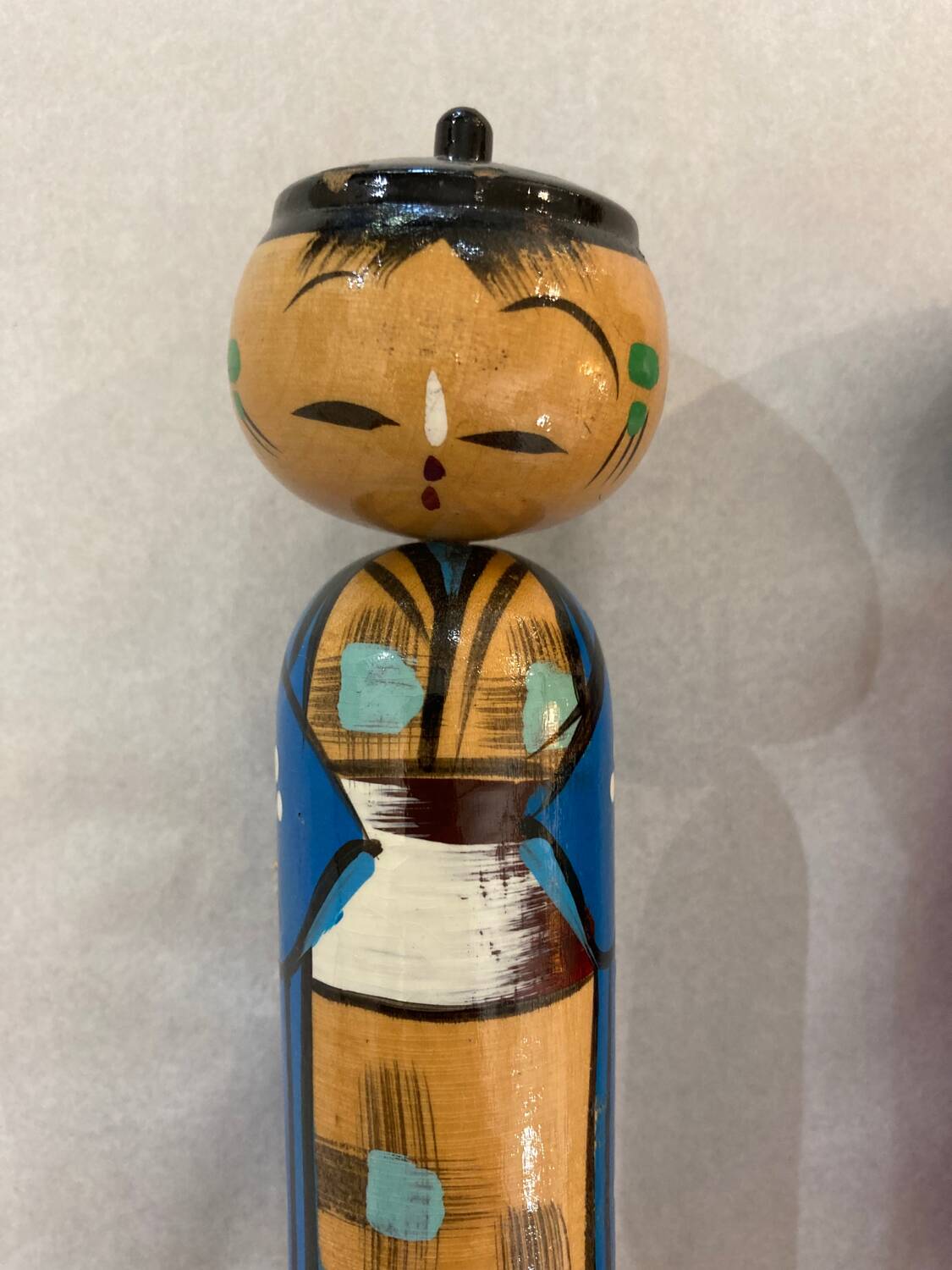 Pair of Kokeshi dolls