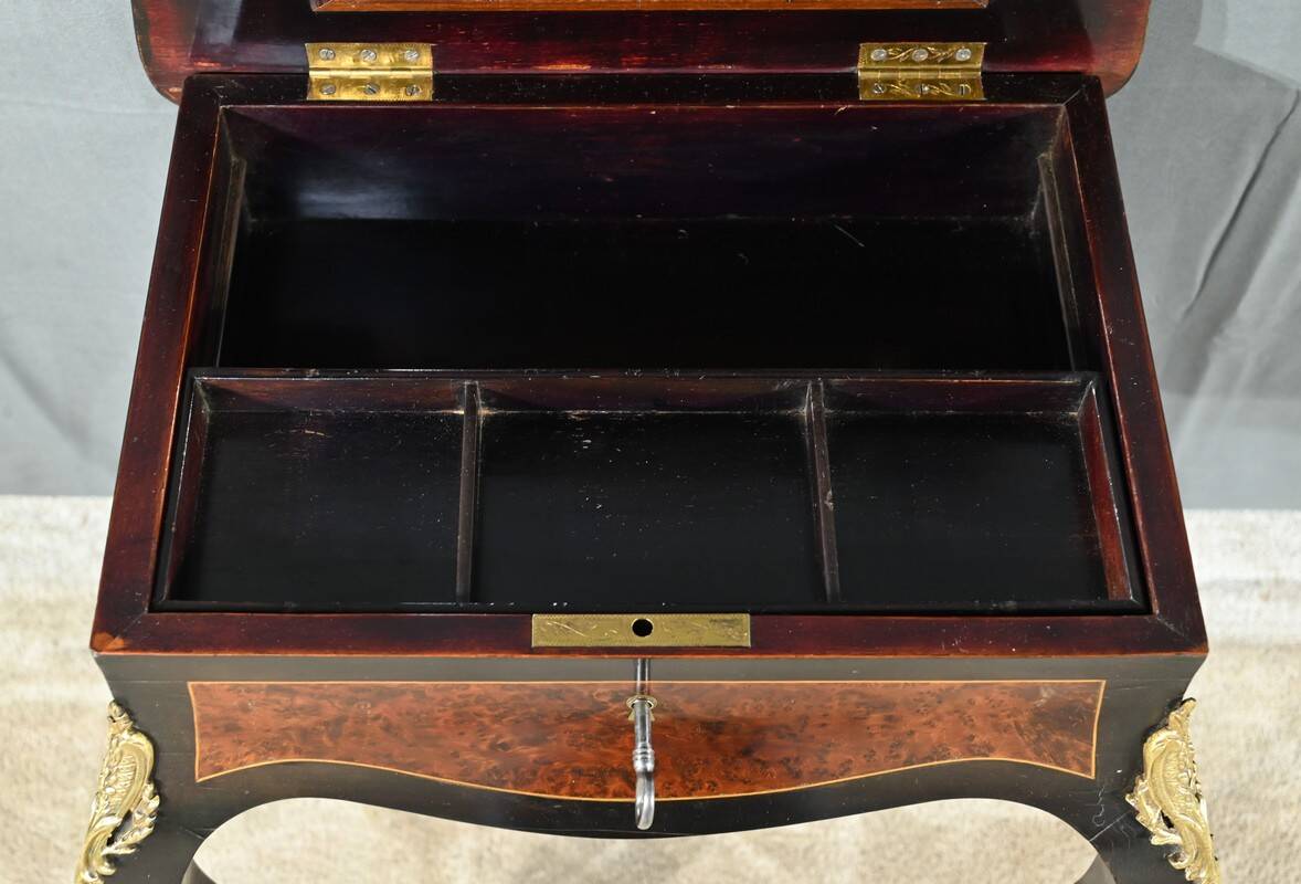 Small Middle Worker in Pear and Amboyna, Napoleon III period – Mid-19th century