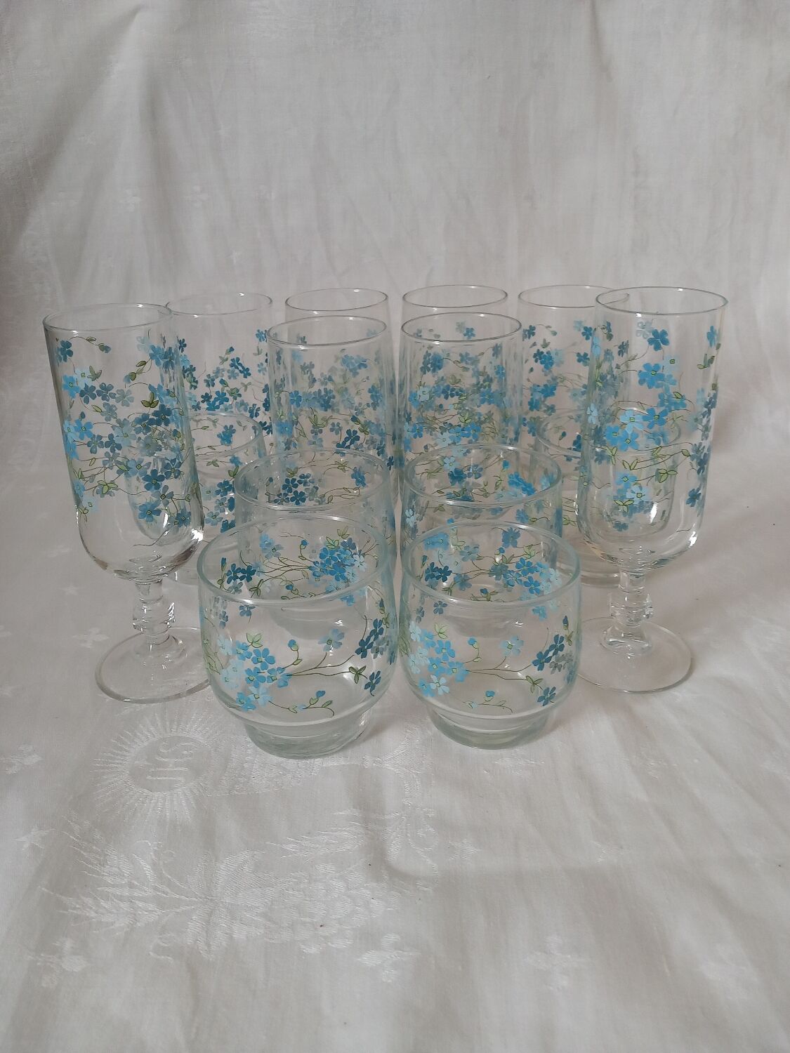 Set of Arcoroc glasses model Myosotis, Veronica.