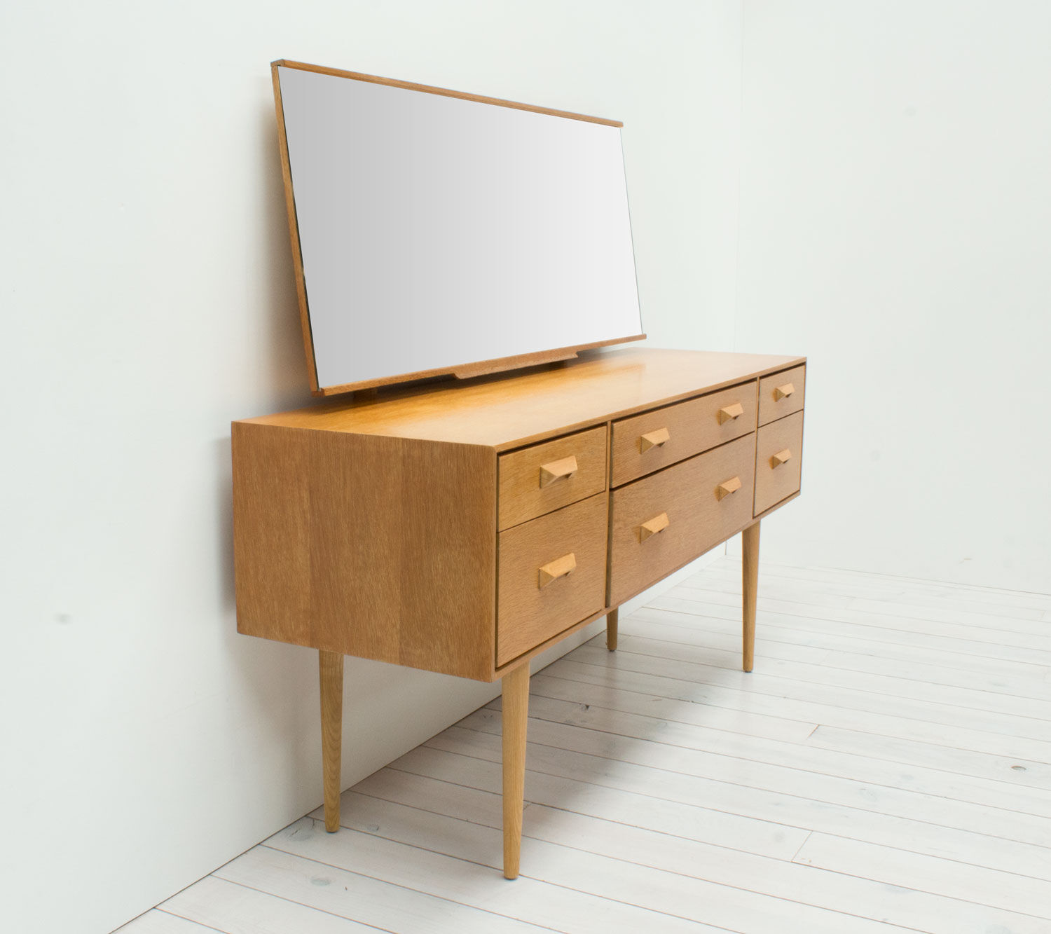 Dressing table by John & Sylvia Reid for Stag, 1960