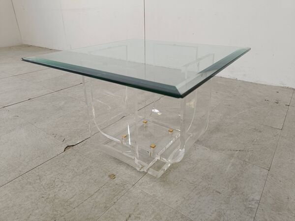 Petite table basse ou table d'appoint en lucite, années 1970