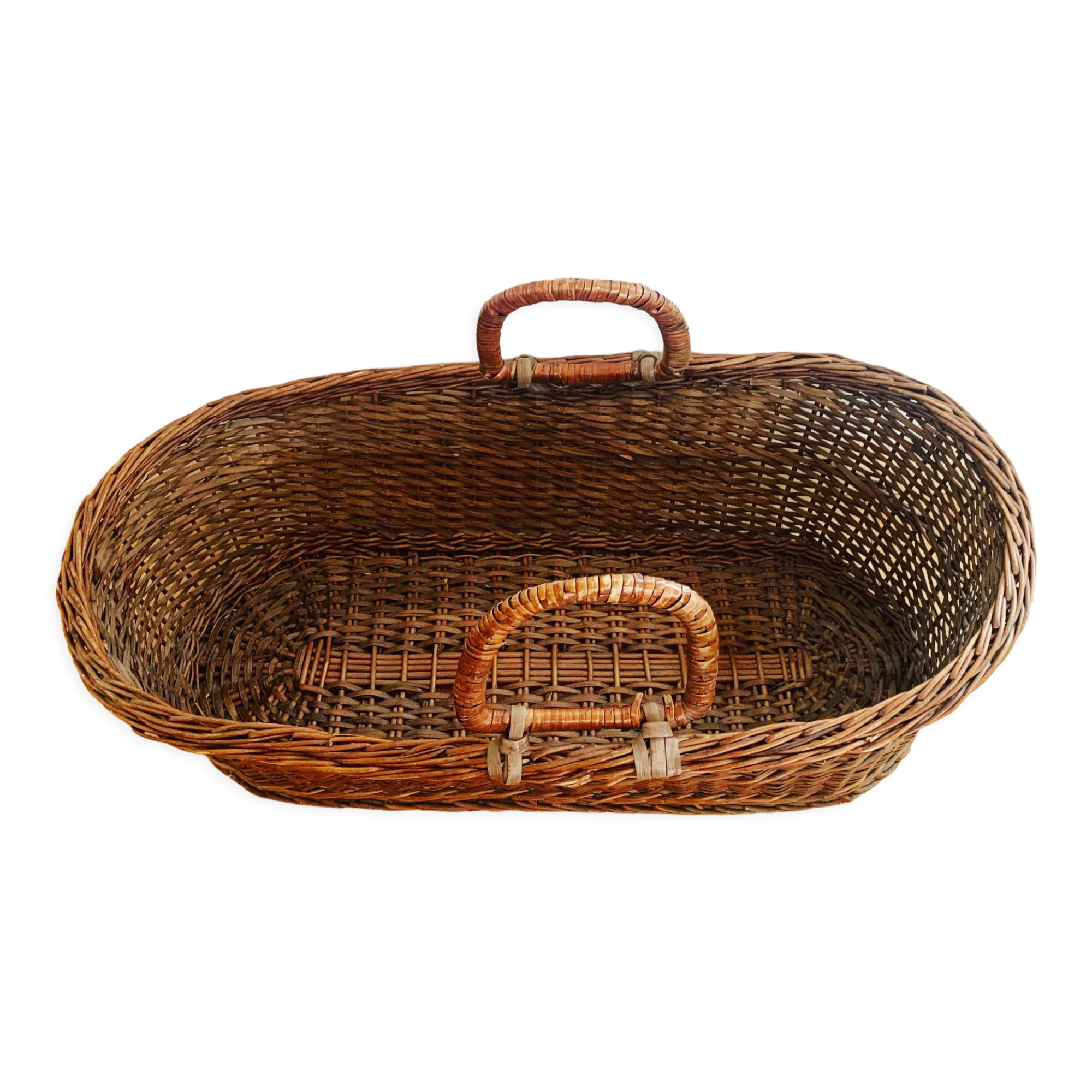 Vintage wicker bassinet