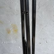 Vintage industrial articulated desk lamp in black metal with cast-iron base, adjustable arm
