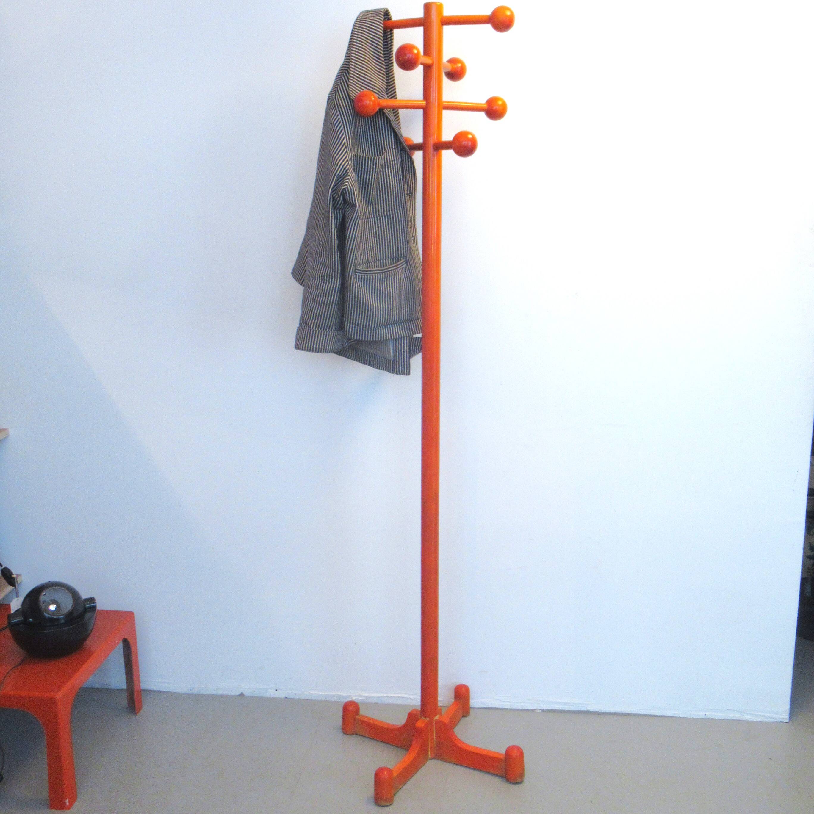 Portemanteau italien en bois orange années 70