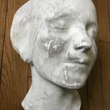 Woman's head in platre