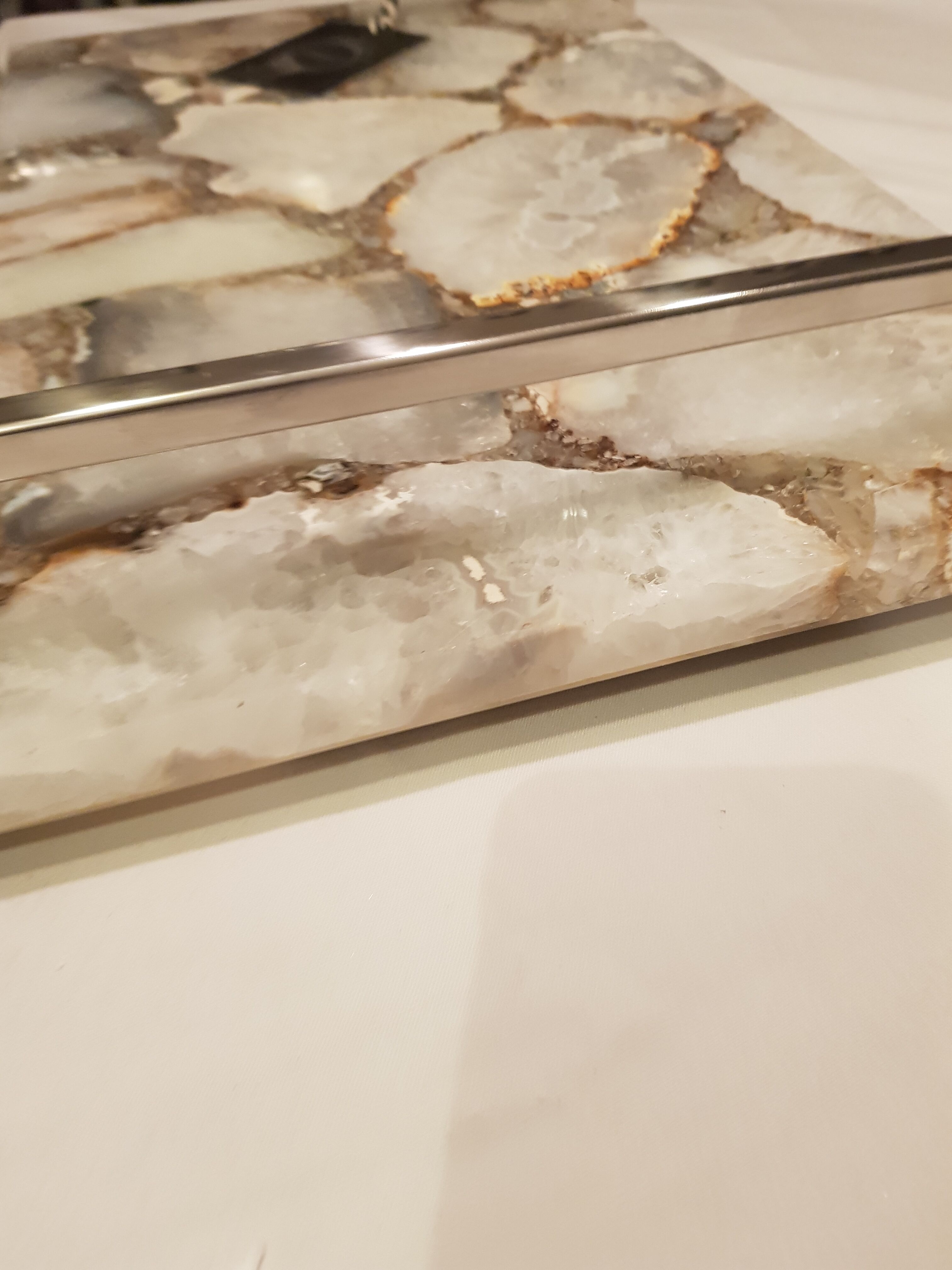 Decorative top in Agate stone