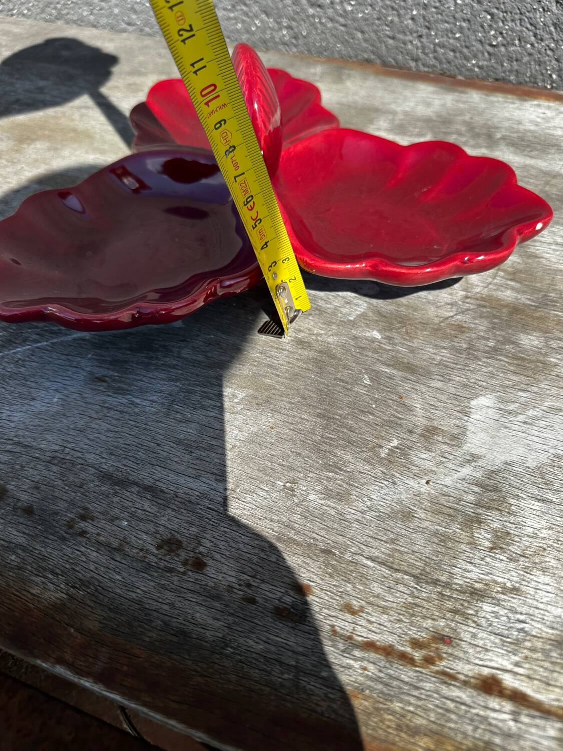 Bordeaux Trilobed Ceramic Cup from the 1950s Shell Shape
