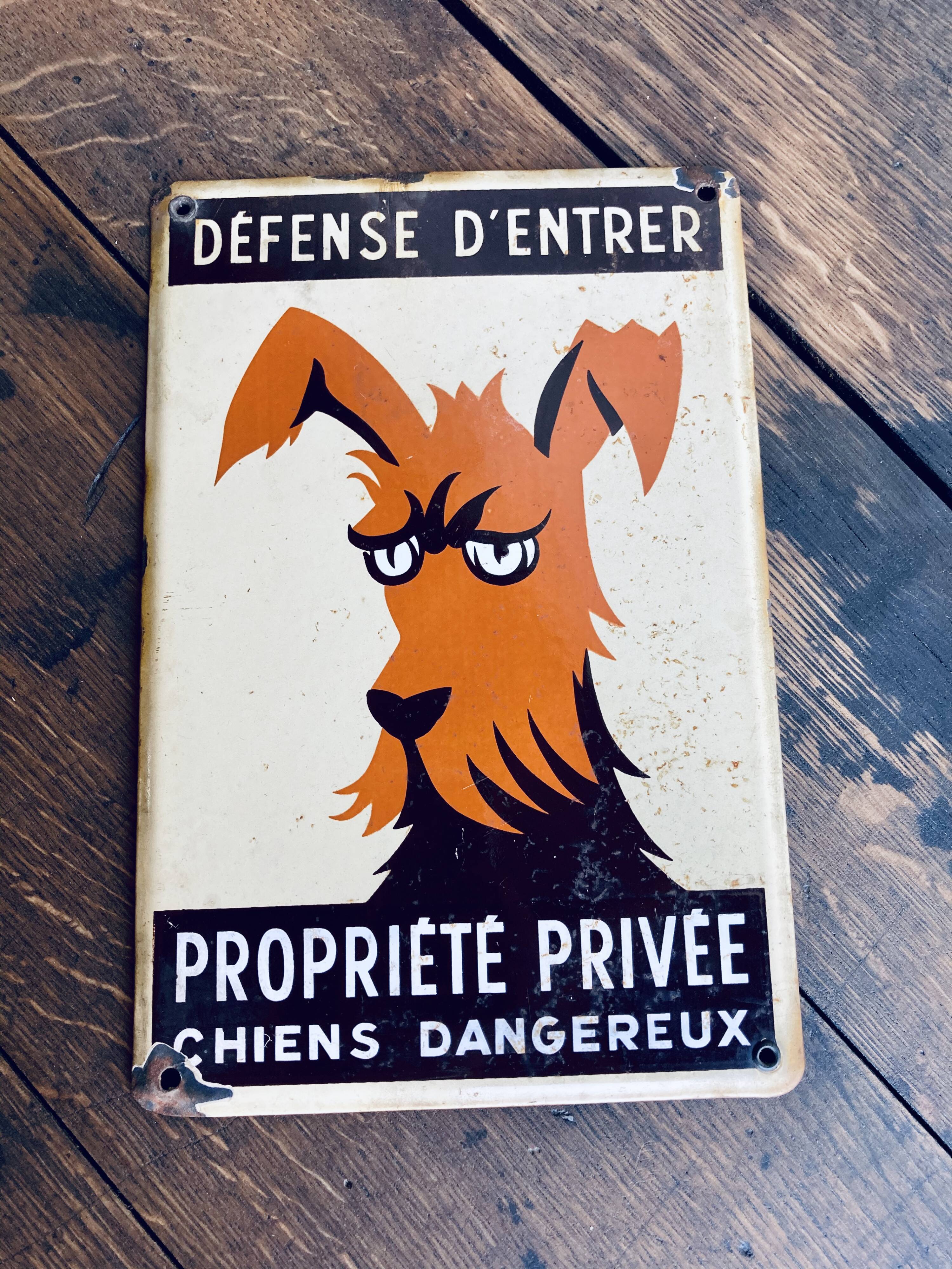 Dangerous dog enamelled plate