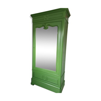 Armoire Louis-Philippe vert bambou intérieur tissus créateur