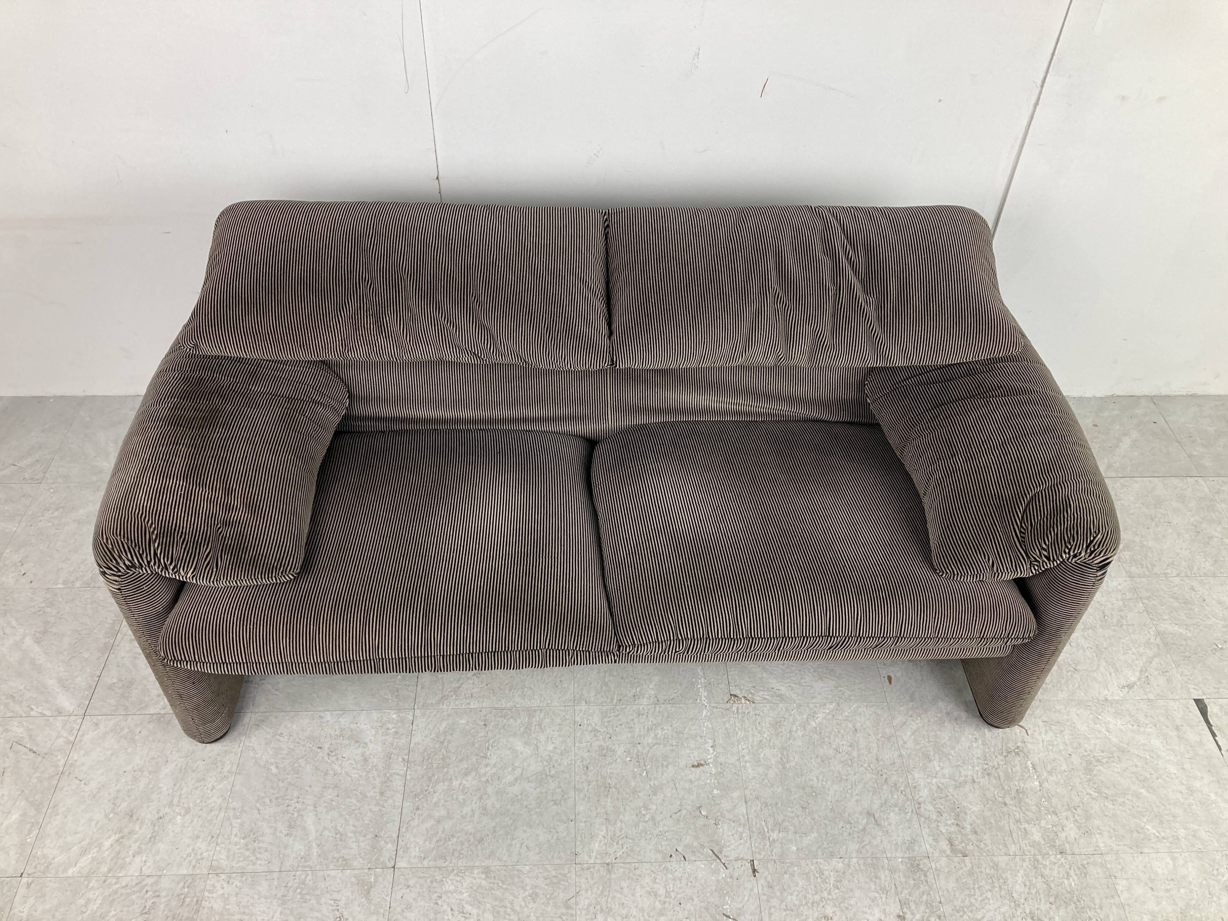 Maralunga sofa by Vico Magistretti for Cassina