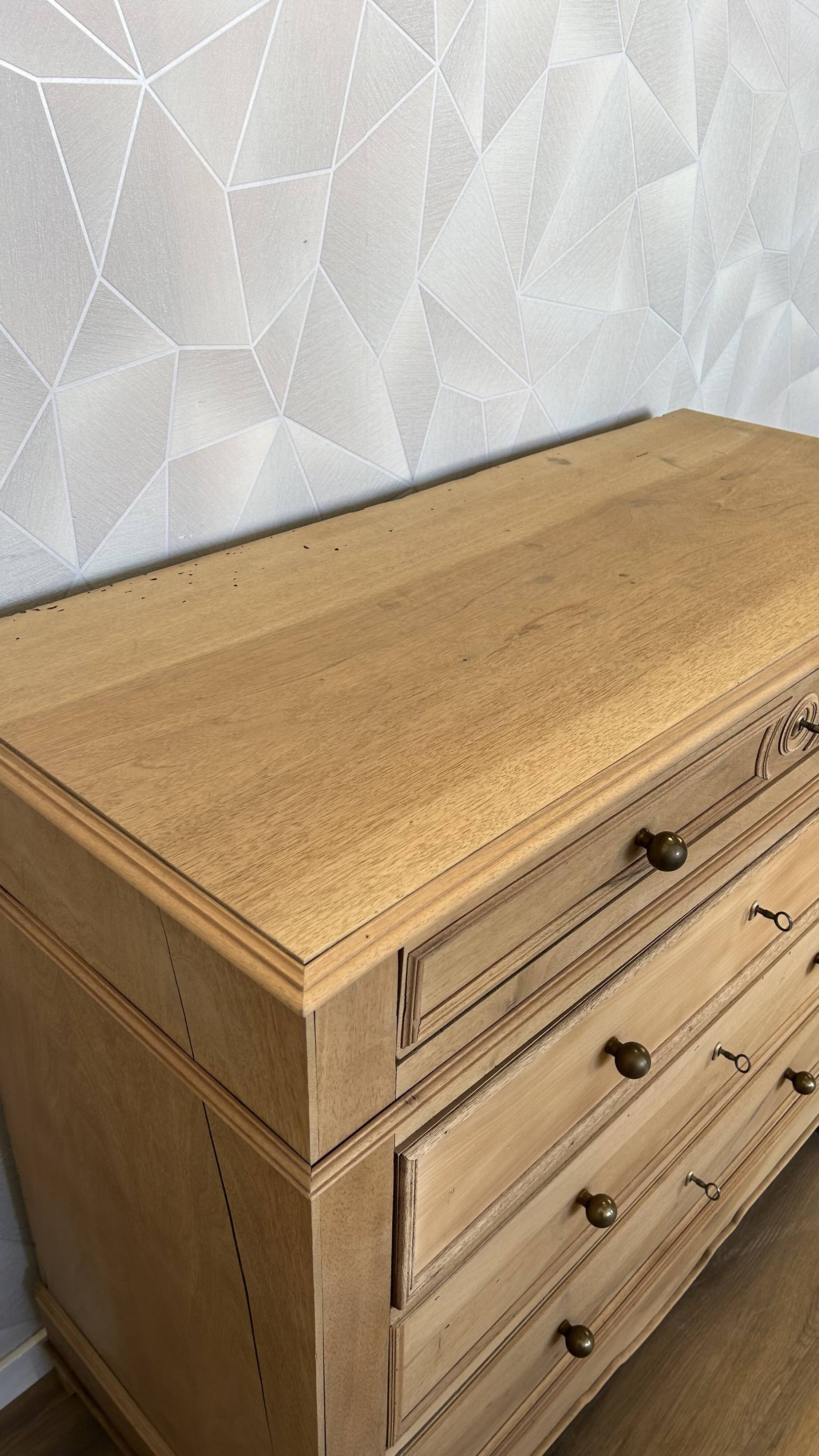 Louis Philipe airbrushed chest of drawers