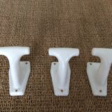 Series of 3 plastic hooks