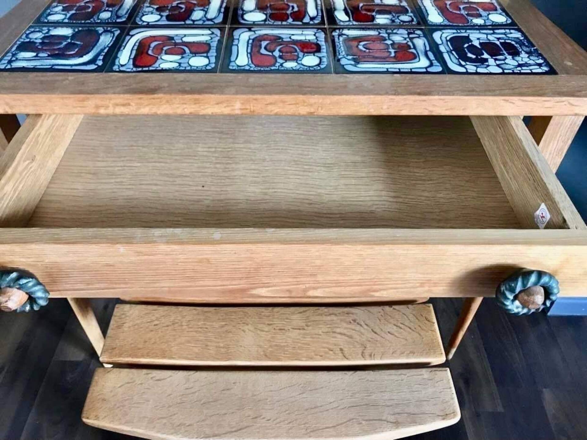 Coiffeuse et son siège par Guillerme et Chambron, Votre Maison