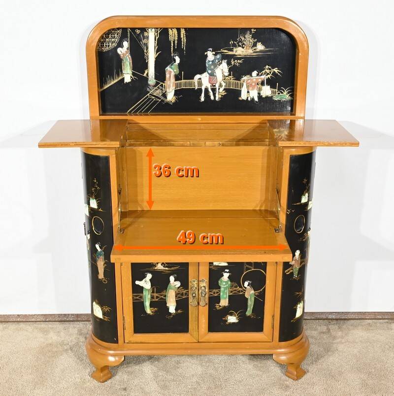 Asian Liquor Cabinet in Lacquered Wood, China – 1950