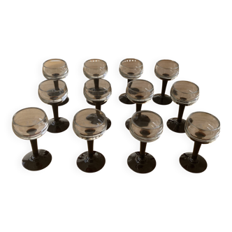 Verres à liqueur à pied vintage