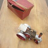 Toy plate locomotive