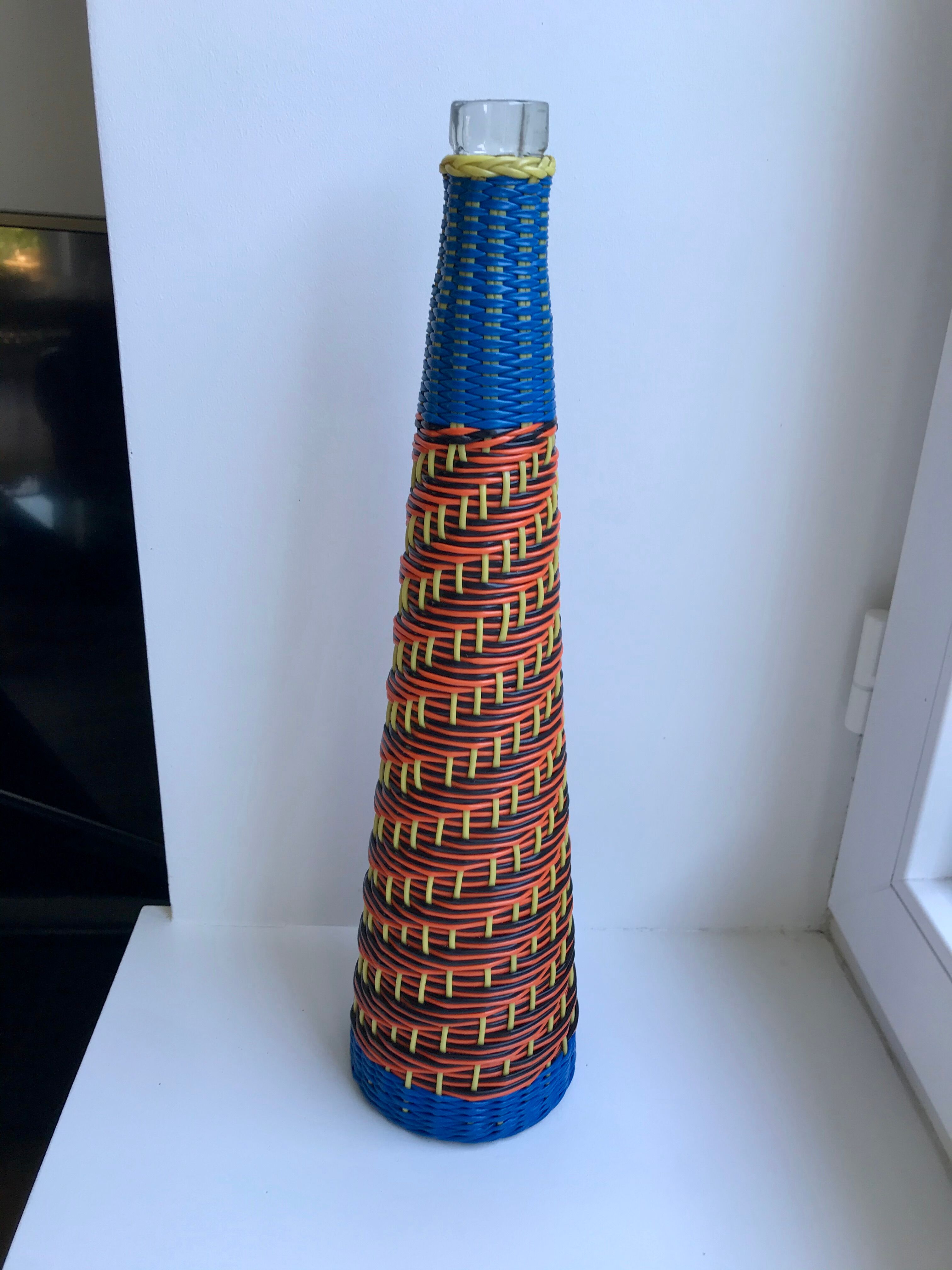 Bottle Scoubidou orange yellow and blue and yellow 70s