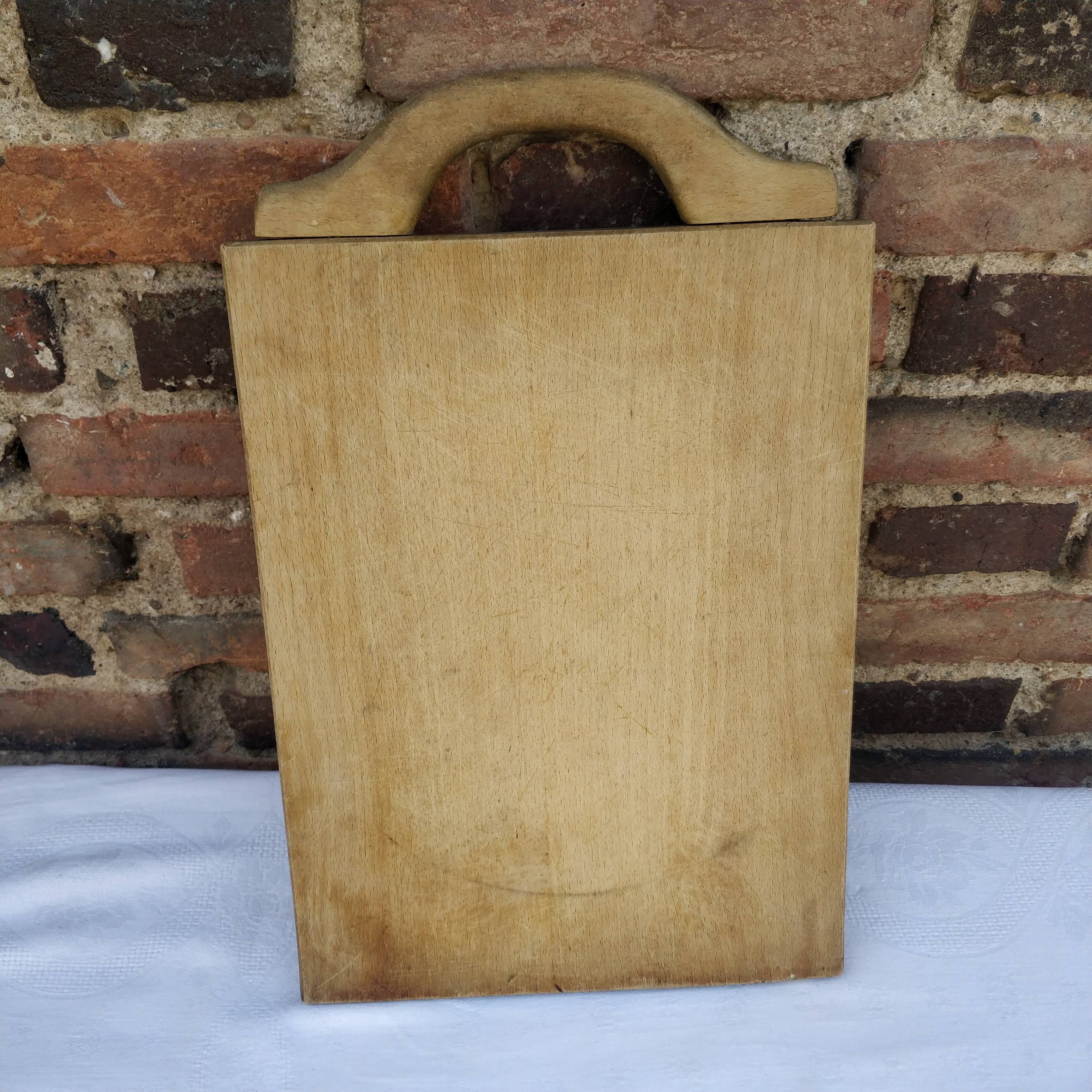 Solid wood cutting board