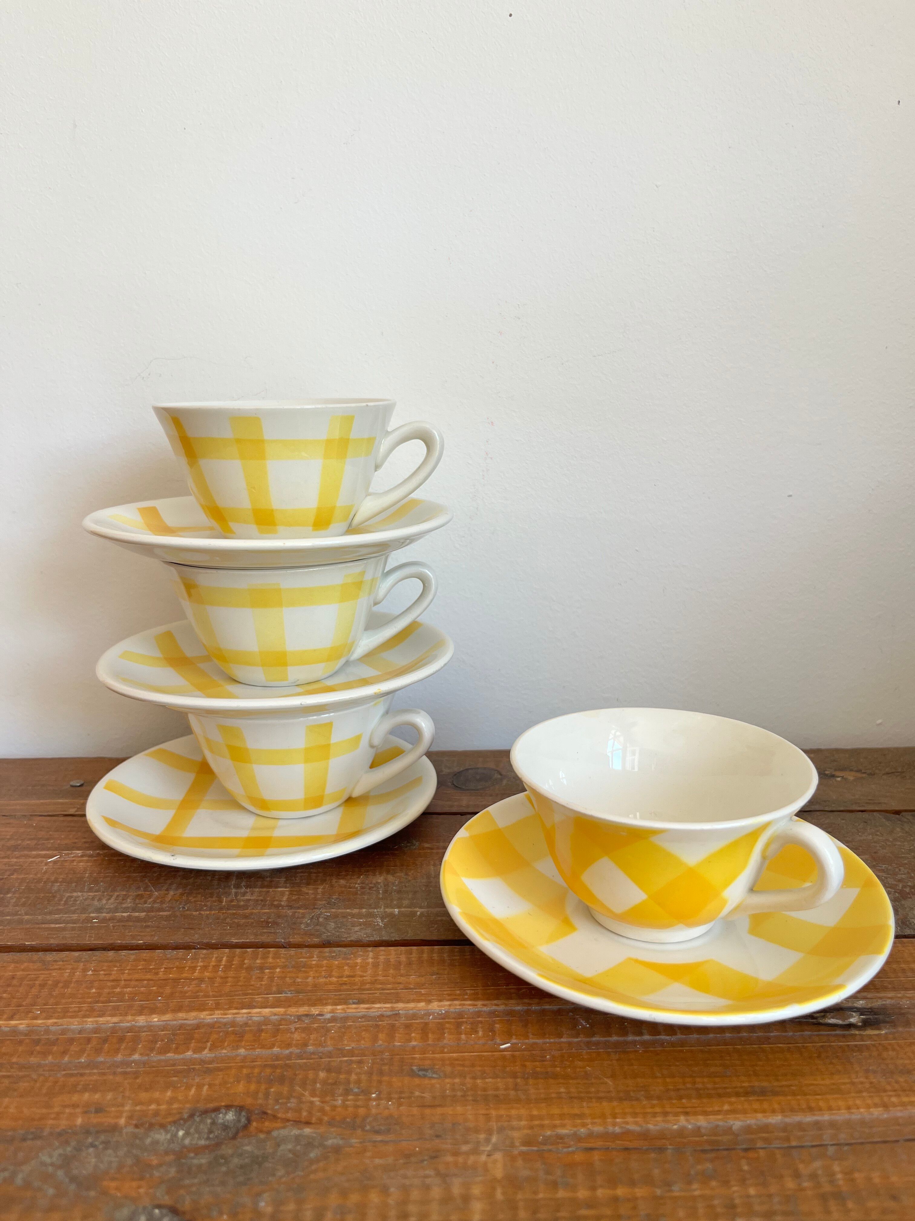 4 coffee cups