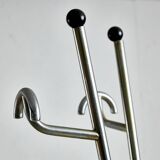 Porte-manteau postmoderne avec porte-parapluie et décor de sphères en vinyle