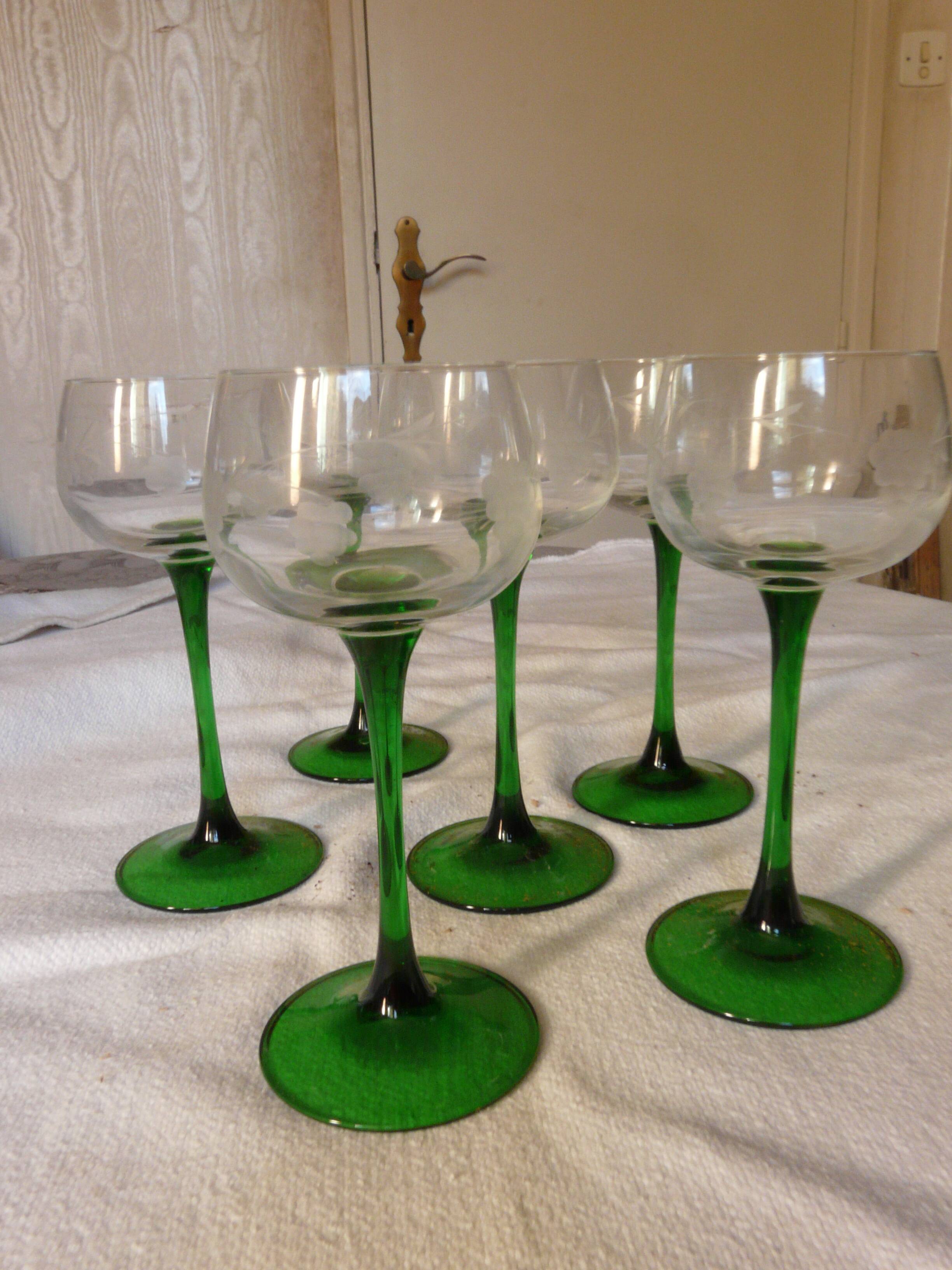 Set of 6 Alsace white wine glasses, new in their original box